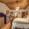 Отель Waldrip Studio Bedroom Cabin by Redawning, фото 11