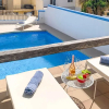 Отель Pool and Sea, charming Merill Apart 3, фото 14