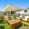 Отель Front Bay View Terrace Rooftop Pool Near Beach, фото 33