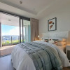 Отель Luxe Apt w Harbour-Sunset Views -Parking, фото 26