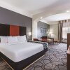 Отель La Quinta Inn & Suites by Wyndham Granbury, фото 12