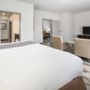 Отель La Quinta Inn & Suites by Wyndham DFW Airport West - Euless, фото 46
