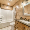 Отель Wanderer by Avantstay Sleeps 34, A+ Custom Smokies Cabin, фото 36