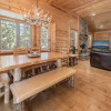 Отель Paradise Peak - One Of Kind And Breathtaking Log Cabin With Hot Tub And Game Room! 3 Bedroom Cabin, фото 10