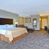 Отель Holiday Inn & Suites Green Bay Stadium, an IHG Hotel, фото 3