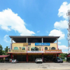 Отель SPOT ON 89857 Azra Inn Rumah Tumpangan, фото 20
