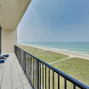 Отель New Listing! Beachfront Penthouse W/ Pools & Gym 3 Bedroom Condo, фото 8