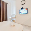 Отель Simply And Nice Studio At Sky House Alam Sutera Apartment, фото 1