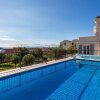 Отель Amazing Home in Cres With Wifi, Heated Swimming Pool and 6 Bedrooms, фото 19