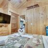 Отель Quaint Cabin w/ Pool + Lake Access, 7 Mi to Helen!, фото 19