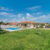 Отель Modern villa at 2km from the sea, with private pool, фото 1