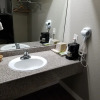 Отель Executive Inn & Suites, фото 50