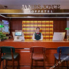 Отель James Joyce Coffetel (Wuhan Jianghan Road Metro Station Pedestrian Street Store), фото 8