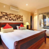 Отель Beachside Manor - 8 Bed Villa 2 Mins From Beach, фото 30