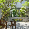 Отель TwoSpaces Living at Saren Guest House, фото 16