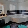Отель Thomis House, фото 5