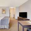 Отель Ramada by Wyndham Kamloops, фото 5