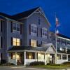 Отель Country Inn & Suites by Radisson, Cedar Falls, IA, фото 1