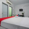Отель RedDoorz Syariah @ Ahmad Yani Street Balikpapan, фото 6