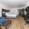 Отель Holiday Inn Express and Suites Lincoln I - 80, an IHG Hotel, фото 7