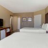 Отель Comfort Inn & Suites North Glendale and Peoria, фото 10