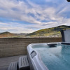 Отель Huge & Newly Constructed 5br/5ba -private Hot Tub! 5 Bedroom Condo by RedAwning, фото 15