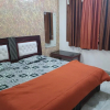 Отель Roomshala 153 Hotel Krishnashrya, фото 10