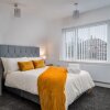 Отель Immaculate 5-bed House in Leeds, фото 4