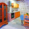 Отель Zoes Traditional Apartments, Bed & Breakfast, фото 2