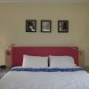 Отель Holiday House Motel, фото 4