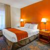 Отель Comfort Inn & Suites University, фото 23