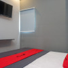 Отель RedDoorz @ Jalan Raya Baturaden 2, фото 2