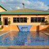 Отель Crossroads Hotel Lilongwe в Лилонгве