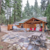 Отель Painted Pony Cabin 2 Bedroom Home by NW Comfy Cabins by RedAwning, фото 10