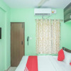 Отель OYO 13861 Green leaf International Comforts, фото 12