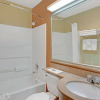 Отель Microtel Inn & Suites by Wyndham Charlotte/University Place, фото 4