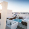 Отель Luxe 3BDR w Private Rooftop Jacuzzi & Beach Access, фото 16