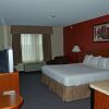 Отель Paola Inn and Suites, фото 35