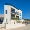 Отель Beachfront Villa Seashell with Pool, фото 1