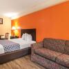 Отель Econo Lodge Inn & Suites Airport, фото 50