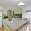 Отель Red Door Beach House - Marcoola Beach - PET FRIENDLY, FOXTEL, WIFI, 500 BOND, Linen Supplied, фото 4