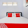 Отель OYO 90237 Ar 20 Guest House Syariah, фото 7