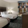 Отель La Quinta Inn & Suites by Wyndham-Red Oak TX IH-35E, фото 4