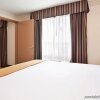 Отель Comfort Inn & Suites в Хеатх