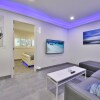 Отель 1244#4 Contemporary & Visually Stunning Beach Home, Sleeps 4, фото 7