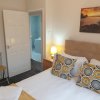 Отель South Shield's Diamond 3 Bedroom House Sleeps 6 Guests в Саут-Шилдсе