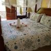 Отель Hummingbird Beach Resort, фото 1