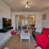 Отель Cosy 3 Bedroom Home with Parking, фото 6