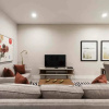 Отель Summerville 4BR 3 5B Brand New Luxury Retreat, фото 3
