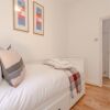 Отель Charming 2 Bedroom Property in Clapham, фото 6